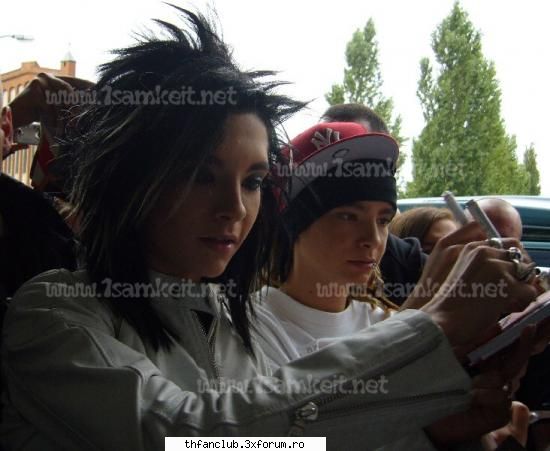 Bill si tamponul unei fane :))) - nah poate a vrut shi ea sa seamuze shi sa ne - .::Bill::.