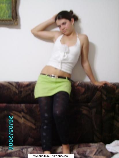 Despre noi! - ma cheama andreea sunt din mangalia am 14 ani - .::About Us::.