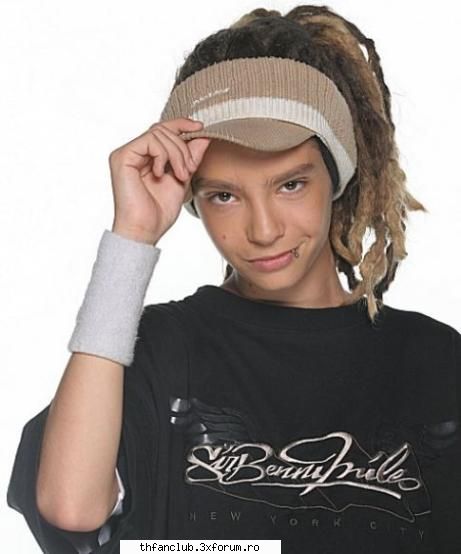 Fetele ideale pt cei d la TH - nu prea seman cu fata ideala a lu' tom!:(:x...mai - .::Tokio Hotel::.