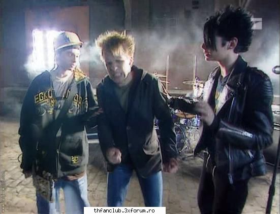 Managerul lor...... - uitel p managerul lor - .::Tokio Hotel::.