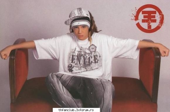 O alta poveste - A Tom,pantalonii tre�sa ii ridici.asa tre�sa ma - .::Fan Fic-uri::.