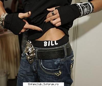 Poze cu Bill! - ink una ...boxeri cu numele lui pe ei ...ce sexy - .::Bill::.