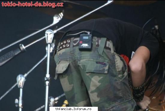 Poze cu Bill! - am gasit o poza foarte tentanta pt fanele lui bill - .::Bill::.