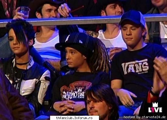 Poze cu TH! - aici cam aveau emotii - .::Tokio Hotel::.