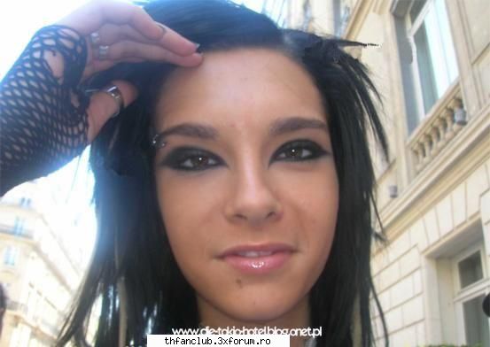 Poze cu TH! - hi!!! ce facetzi??? uitatzi o poza!!!!!!!!!!!!=D=D - .::Tokio Hotel::.