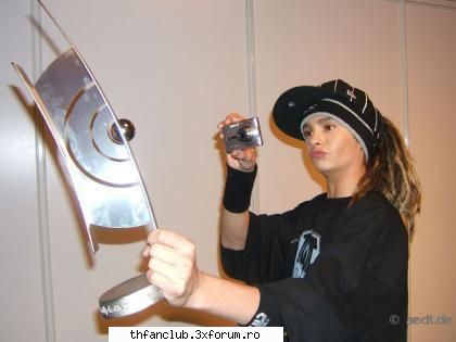 Poze cu Tom! - face poza l premiu - .::Tom::.