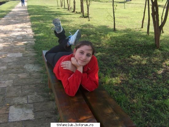 Poze cu noi - ok,asta sunt eu . sunt un nou fan TH , crek de - .::About Us::.