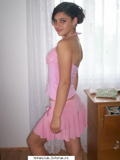 Poze cu noi - mmm...oleak luata pe aratura....da` secretele le - .::About Us::.