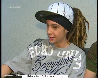 eveline - mai.... sunt confuza rau. unii pun ca eveline - .::Tokio Hotel::.