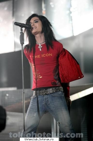 fun pics with tom:D+comentarii - b gata k mati enervat................:D c numai - .::Tom::.