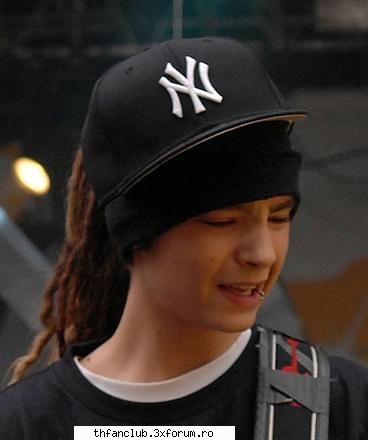 fun pics with tom:D+comentarii - t yeeeeeeeeeeeaaaaaaaaakkkkkkkkkk..........> a - .::Tom::.