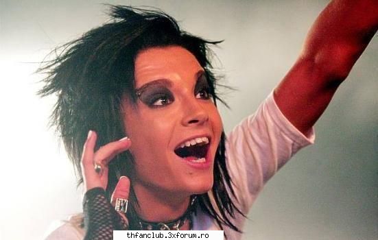 fun pics with tom:D+comentarii - b ziceti ink data dar mai tere k fratele meu a - .::Tom::.
