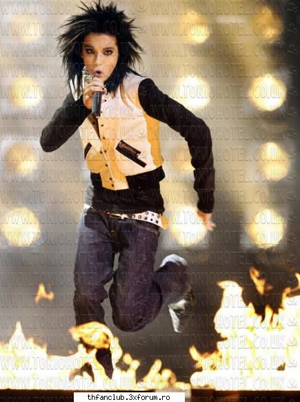 fun pics with tom:D+comentarii - b trebuia sa ma jok cu focul k akm fak p mn - .::Tom::.
