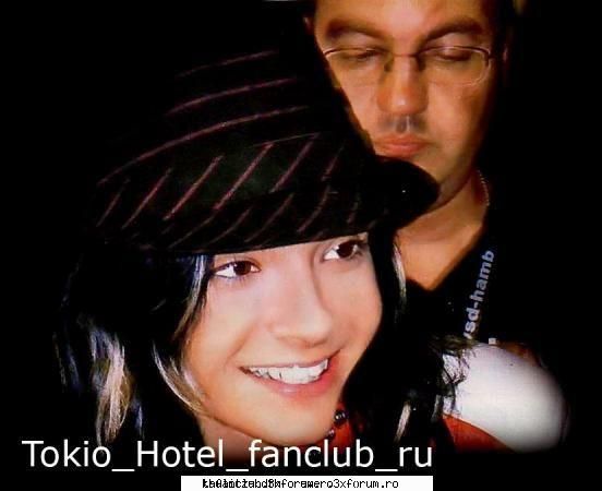 fun pics with tom:D+comentarii - b ma confunda fanii cu mikel jakson - .::Tom::.