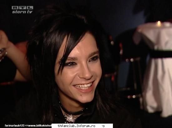 fun pics with tom:D+comentarii - b tre sa rad chiar si knd ma injura fanii? david - .::Tom::.
