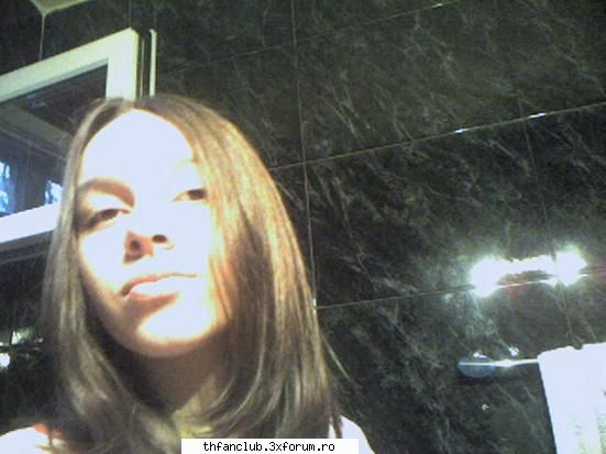 pic cu voi - alta...aici par k am paru` blond,da` am paru` - .::About Us::.