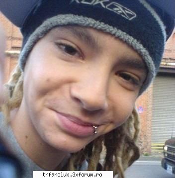 :))mf mf mf sa pun si eu cate asta e chiar poze cu tom cand poze funny
